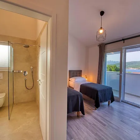 In With Pool Near The Sea