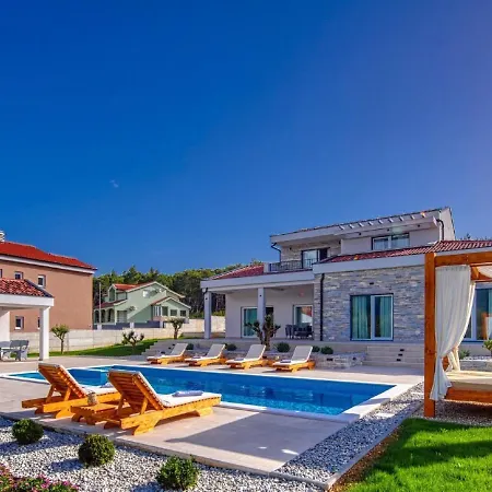 Splendid With Private Pool Amazing Sea View Garden With Outside Kitchen *