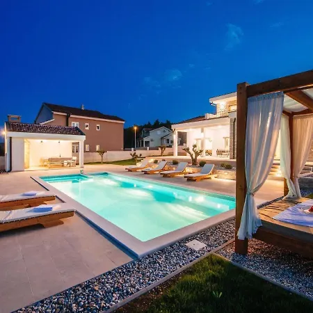 Splendid With Private Pool Amazing Sea View Garden With Outside Kitchen