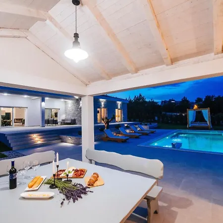 Splendid With Private Pool Amazing Sea View Garden With Outside Kitchen Villa