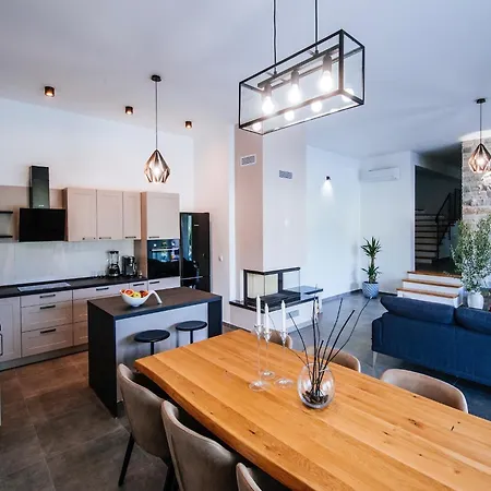 In With Pool Near The Sea Villa Pridraga